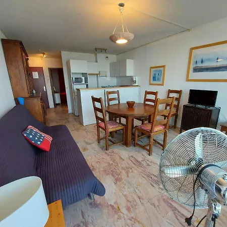 Apartment 2 Pieces Avec Terrasse En Front De A Louer - Fr-1-423-181 *