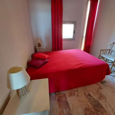 Apartment 2 Pieces Avec Terrasse En Front De A Louer - Fr-1-423-181